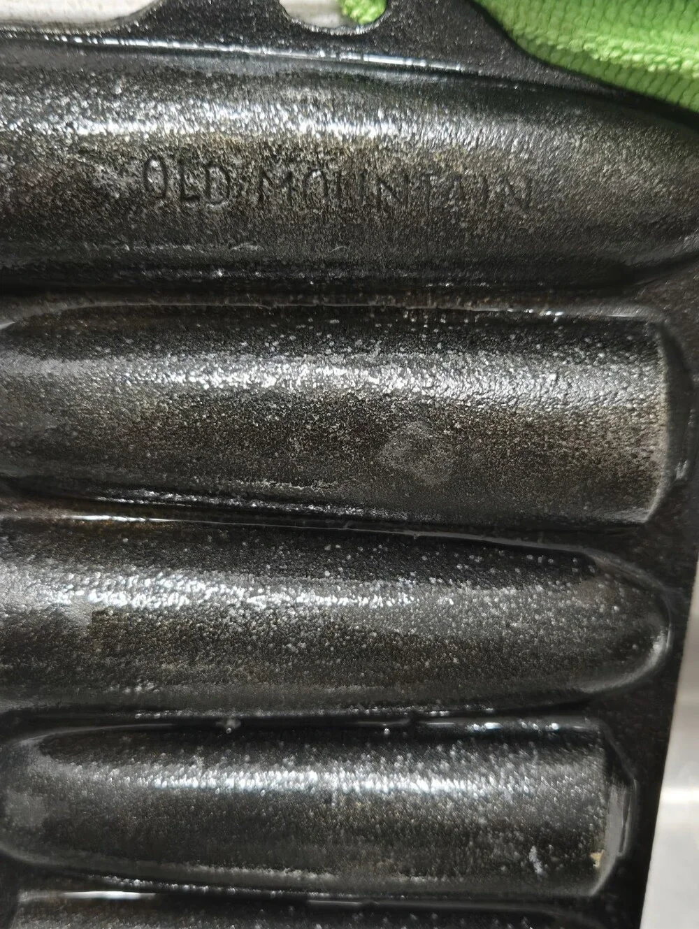 Old Mountain Iron Cornbread Corn Stick Muffin Pan Corn Bread Mold 7 Ear